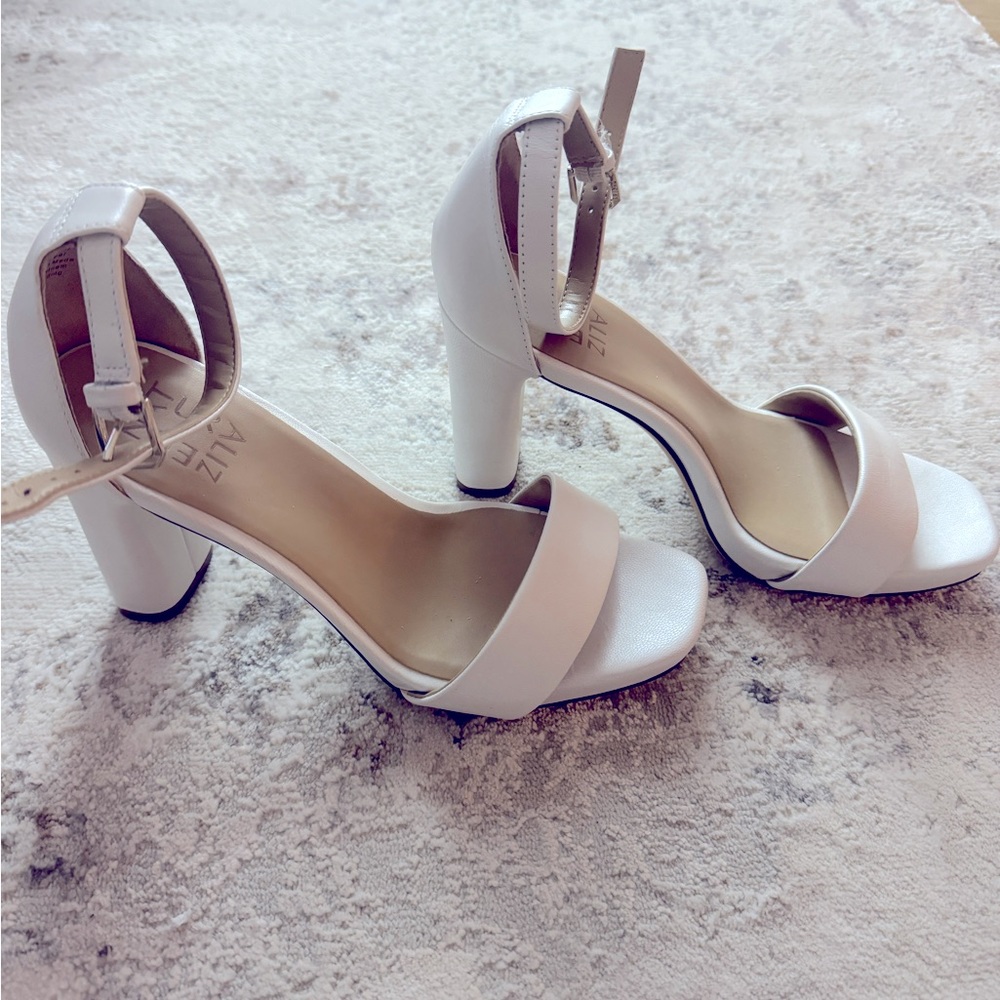 Naturalizer Joy Ankle Strap Sandal 6.5